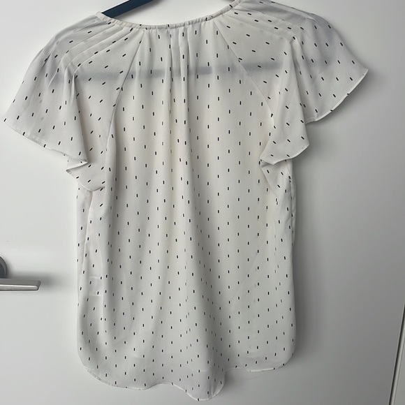 Off white short sleeve blouse - Picture 3 of 3